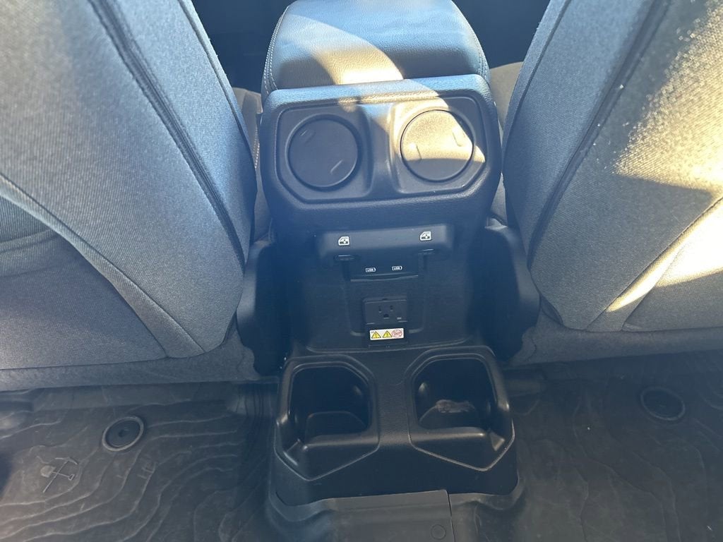 2024 Jeep Wrangler 4-Door Sahara 4x4