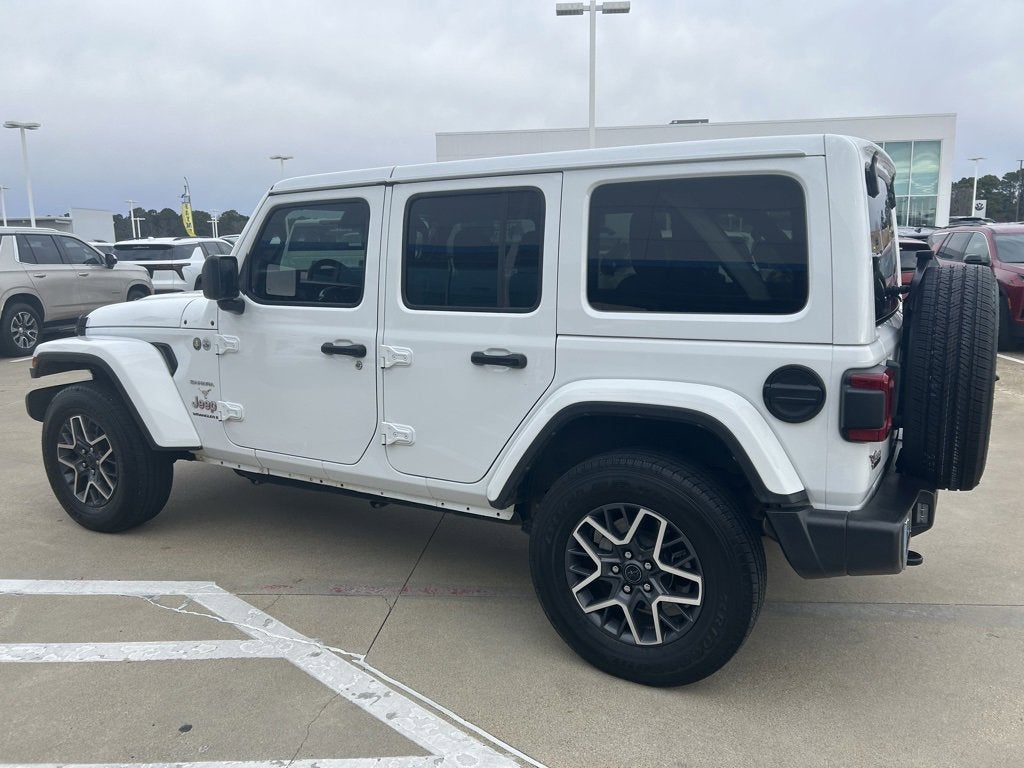 2024 Jeep Wrangler 4-Door Sahara 4x4