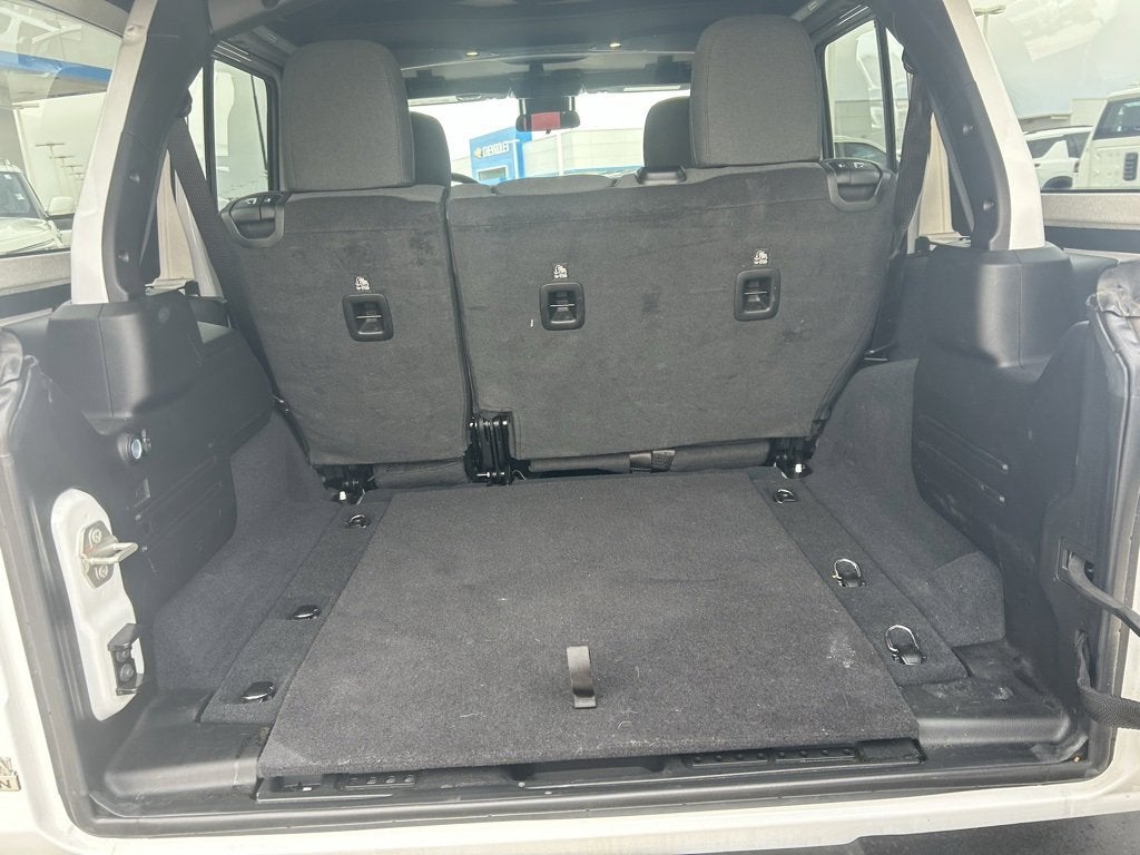 2024 Jeep Wrangler 4-Door Sahara 4x4