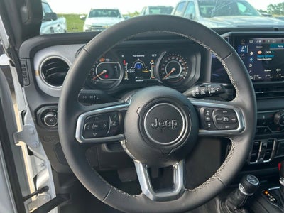 2025 Jeep Wrangler 4-Door Sahara 4x4