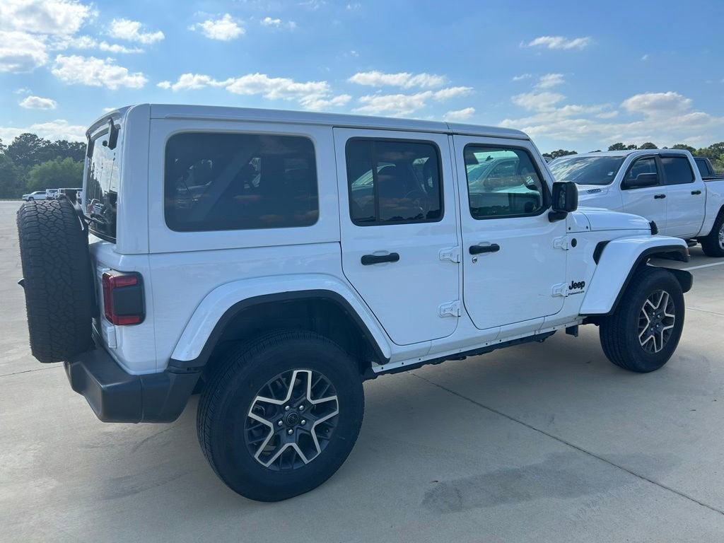 2025 Jeep Wrangler 4-Door Sahara 4x4