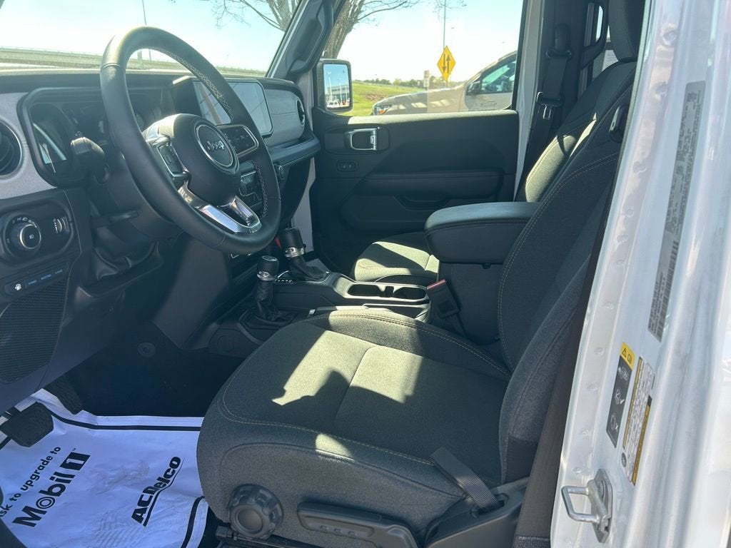 2025 Jeep Wrangler 4xe Sahara