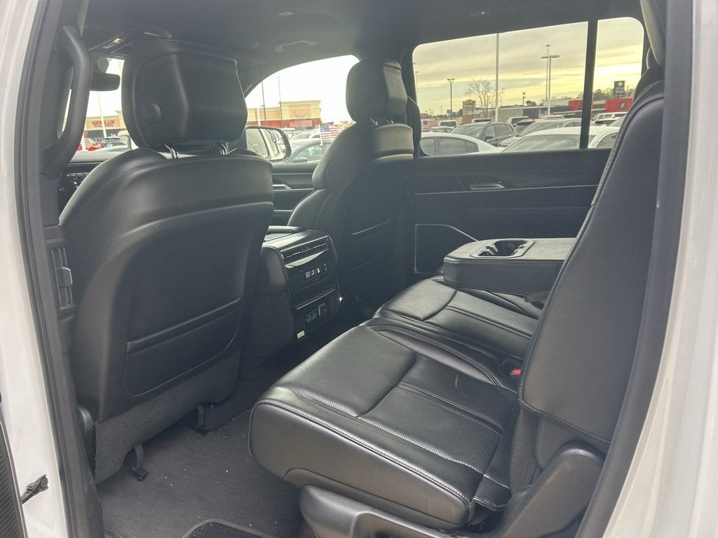 2023 Jeep Wagoneer L Series II 4x4