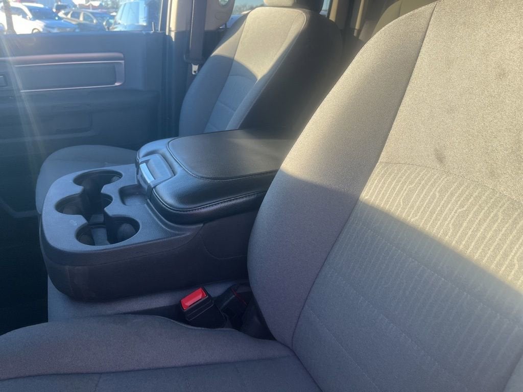 2024 RAM 1500 Classic SLT Quad Cab 4x2 6'4" Box