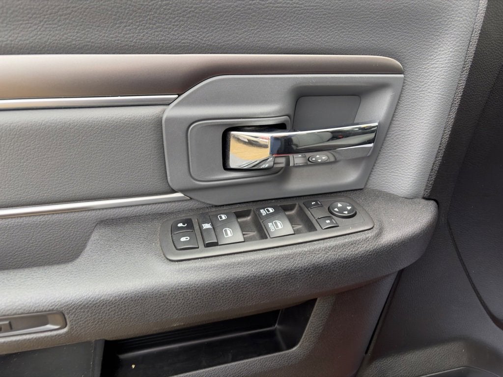 2024 RAM 1500 Classic SLT