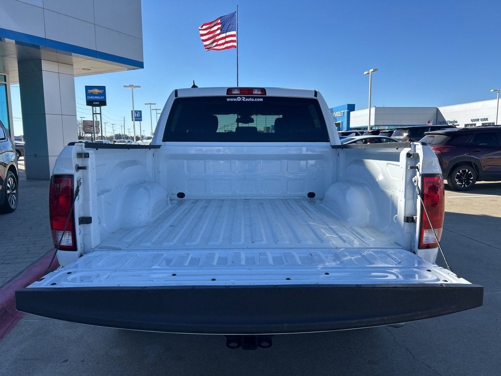 2023 RAM 1500 Classic SLT Crew Cab 4x2 5'7" Box