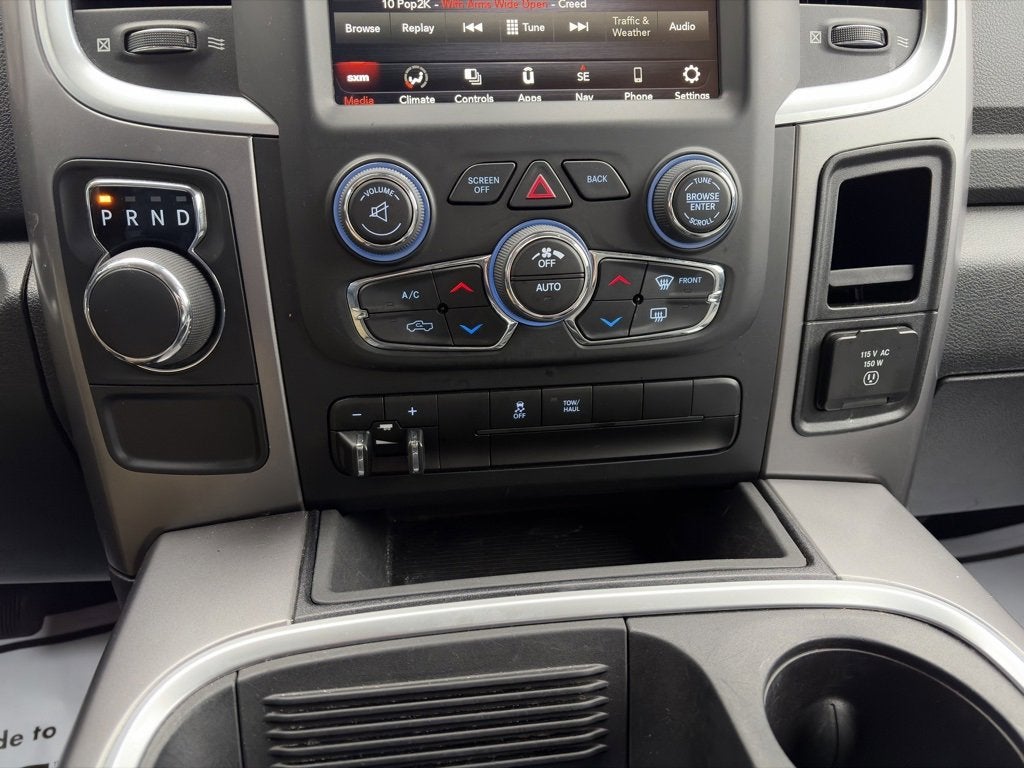 2023 RAM 1500 Classic SLT Crew Cab 4x2 5'7" Box