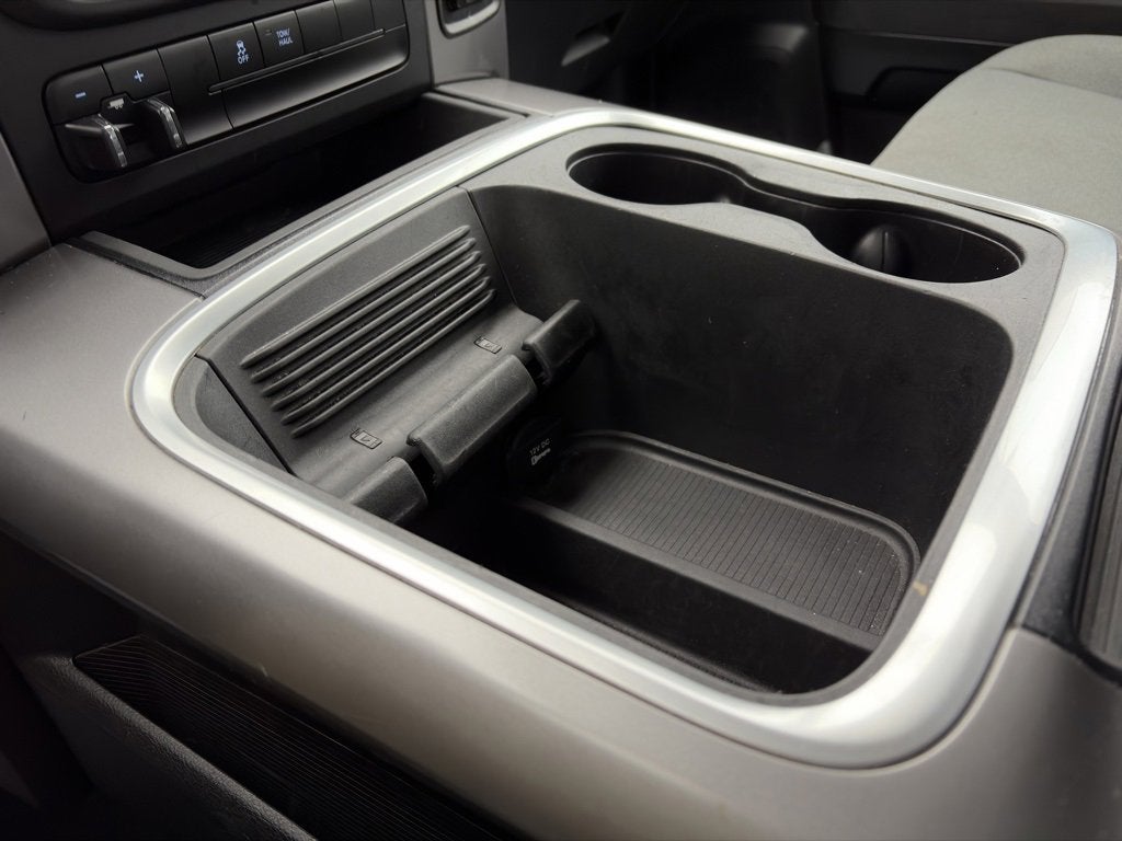 2023 RAM 1500 Classic SLT Crew Cab 4x2 5'7" Box