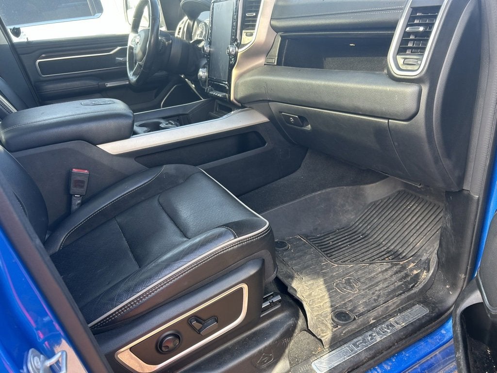 2022 RAM 1500 Laramie Crew Cab 4x2 5'7" Box