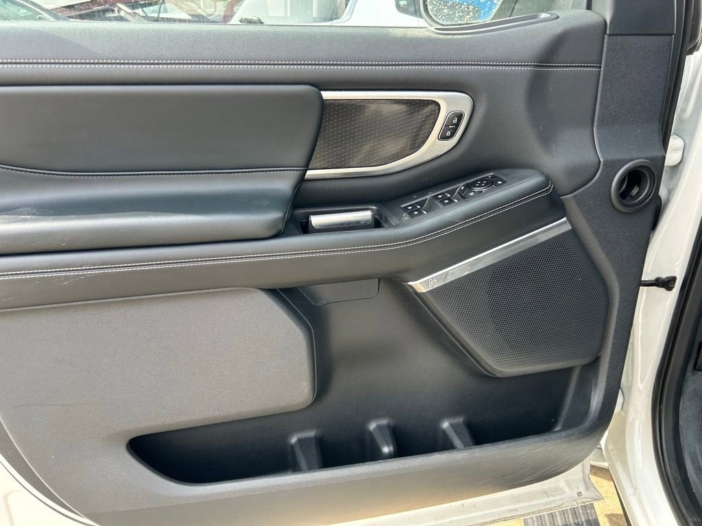 2025 Ford Expedition Platinum MAX