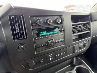 2023 Chevrolet Express Passenger 3500 1LS