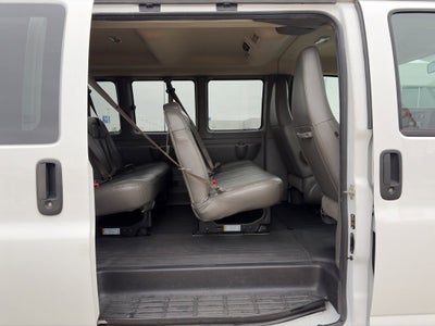 2023 Chevrolet Express Passenger 3500 1LS