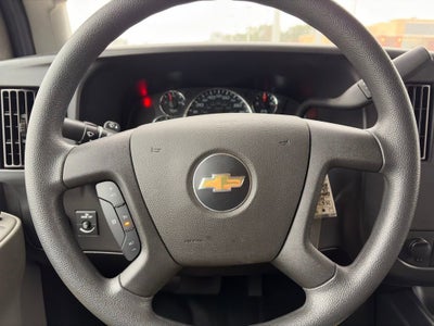 2024 Chevrolet Express Passenger 3500 1LT