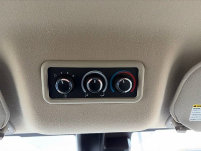 2024 Chevrolet Express Passenger 3500 1LT