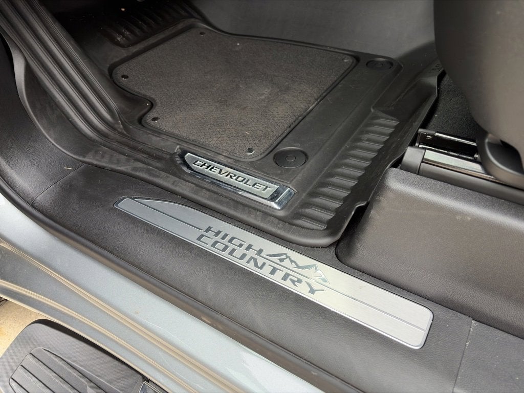 2025 Chevrolet Silverado 3500 HD High Country