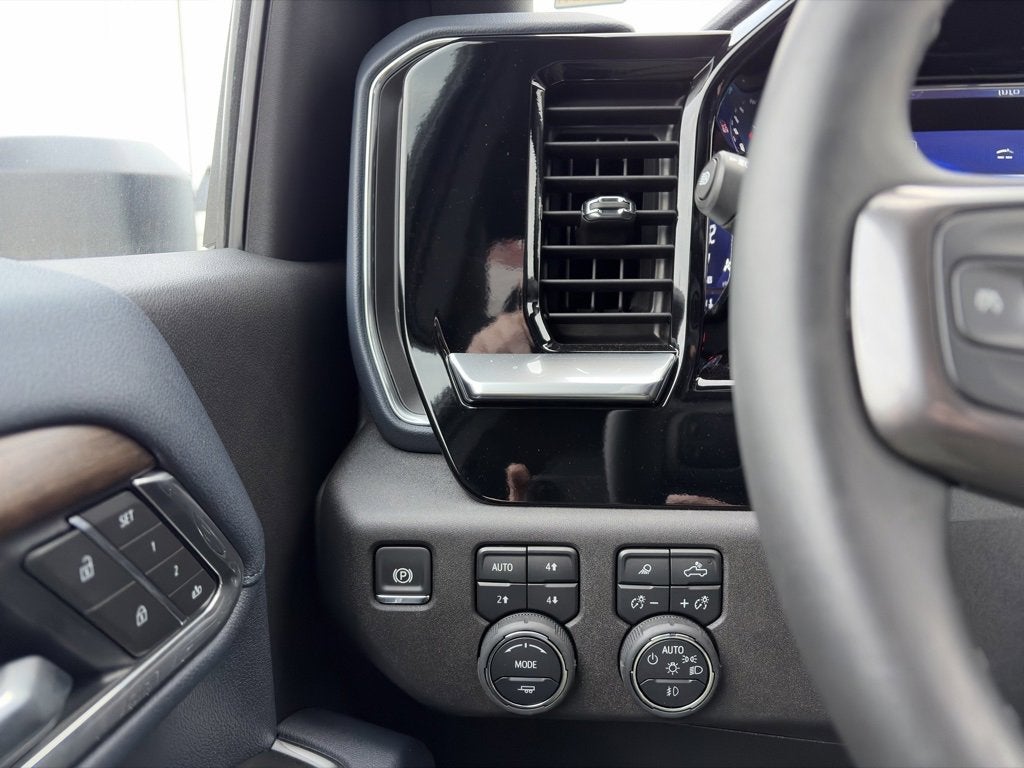 2025 Chevrolet Silverado 3500 HD High Country