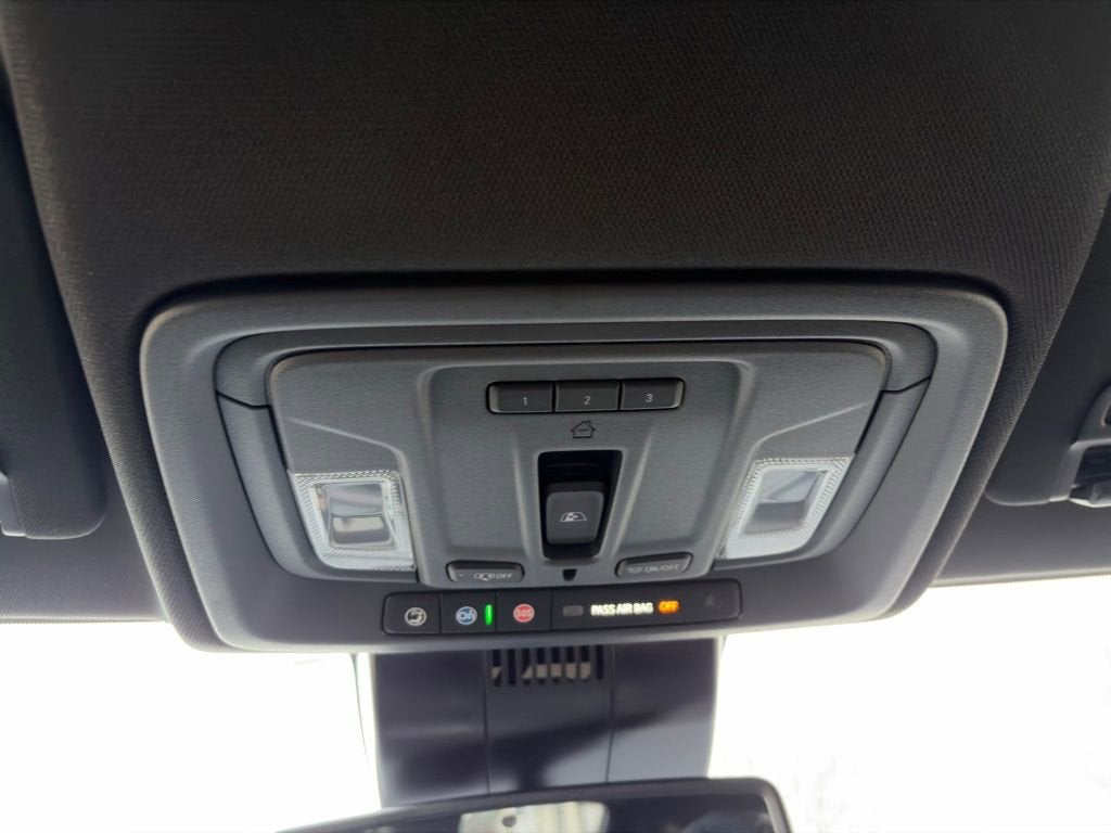 2025 Chevrolet Silverado 3500 HD High Country