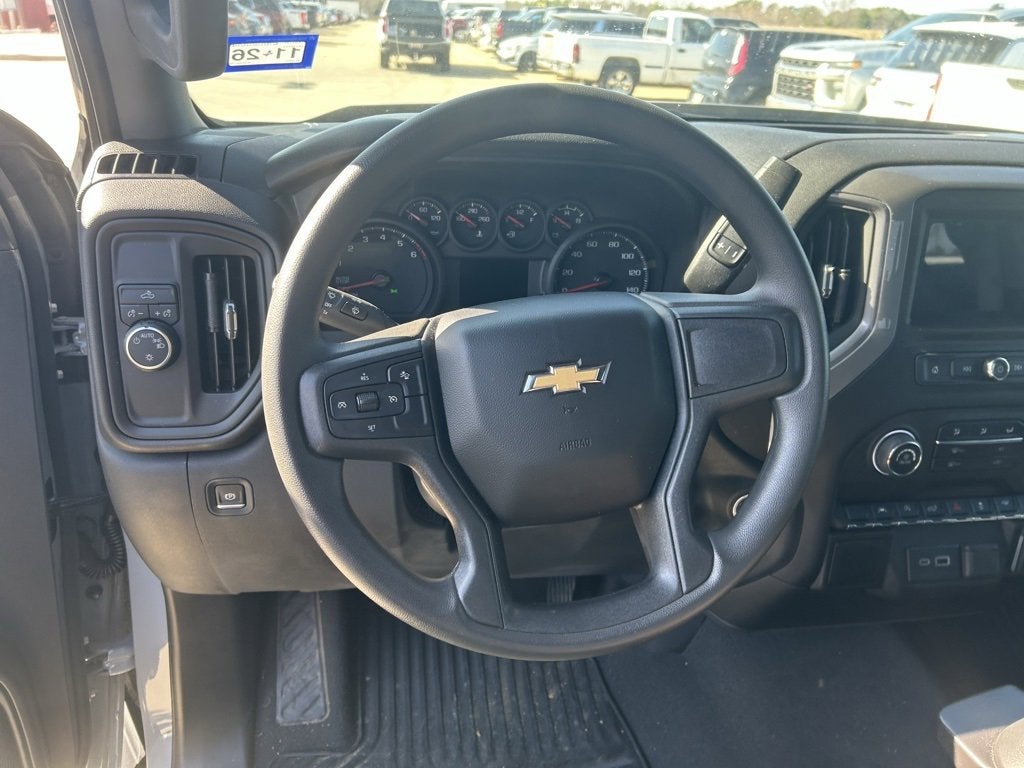 2024 Chevrolet Silverado 1500 Custom