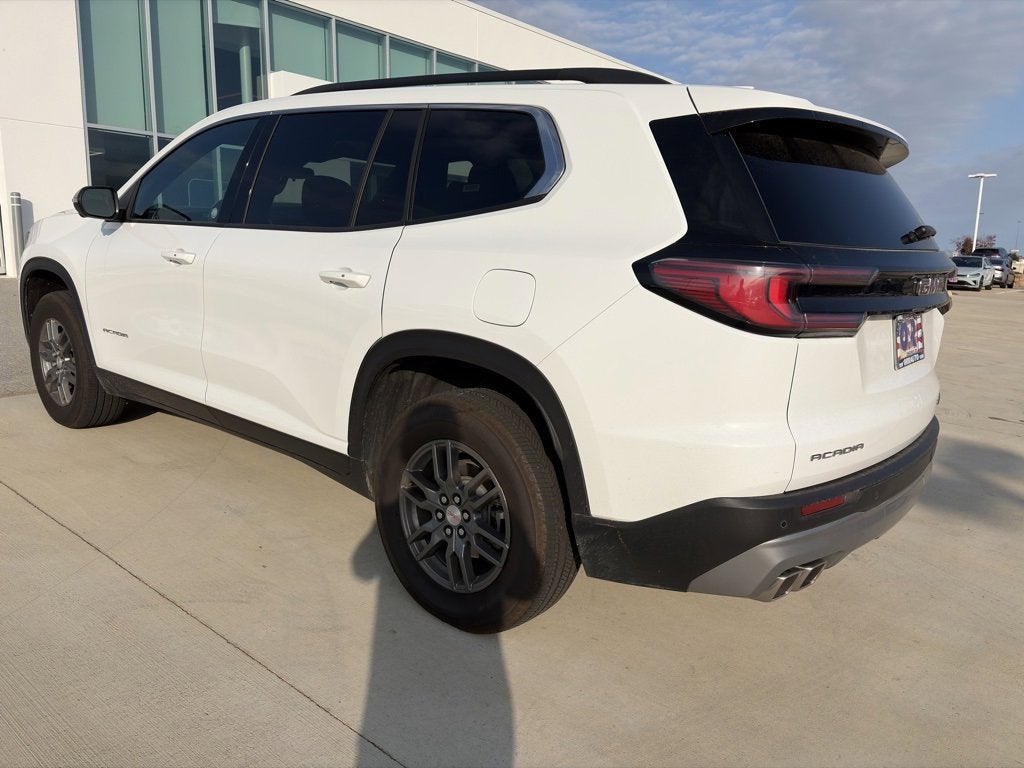2025 GMC Acadia Elevation