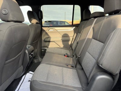 2025 GMC Acadia Elevation