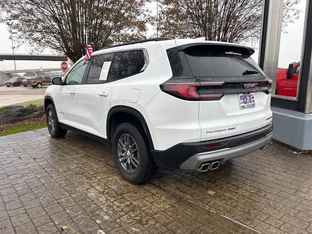2025 GMC Acadia Elevation