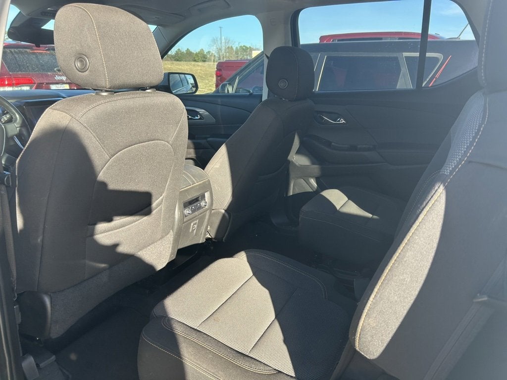 2021 Chevrolet Traverse LT Cloth