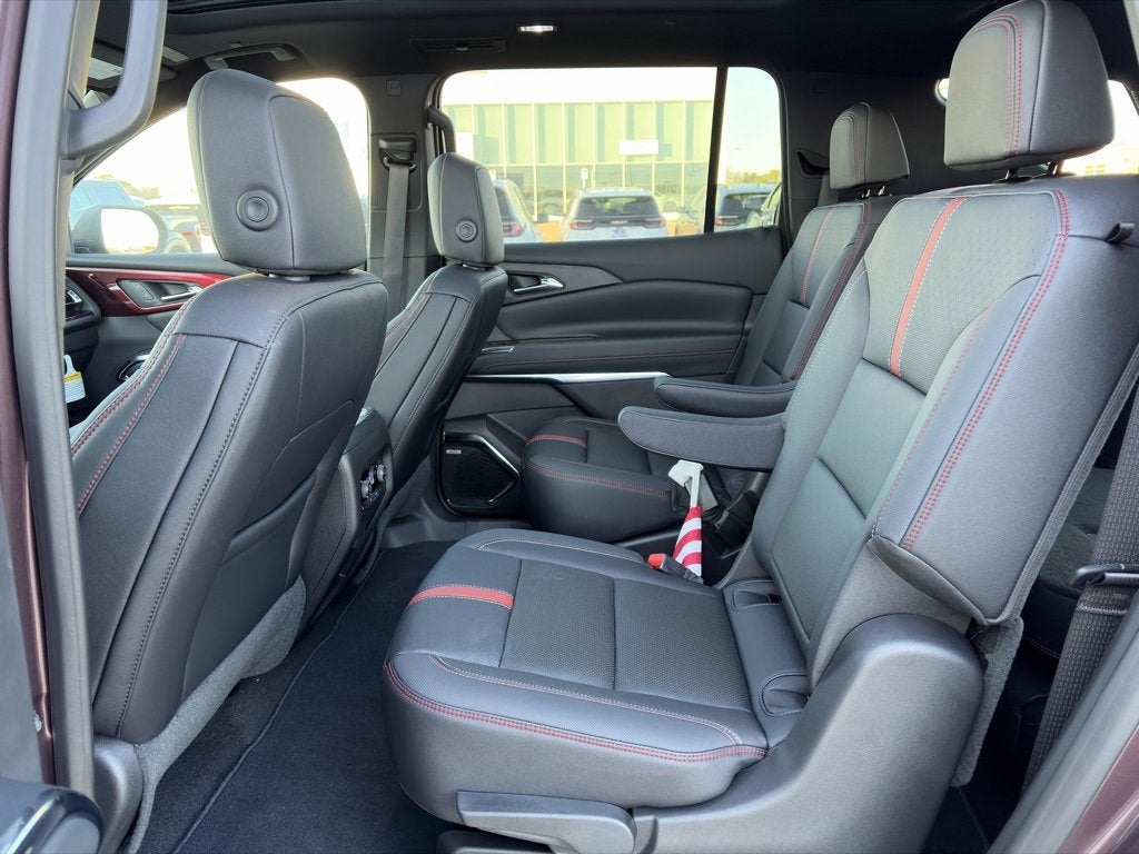 2025 Chevrolet Traverse RS