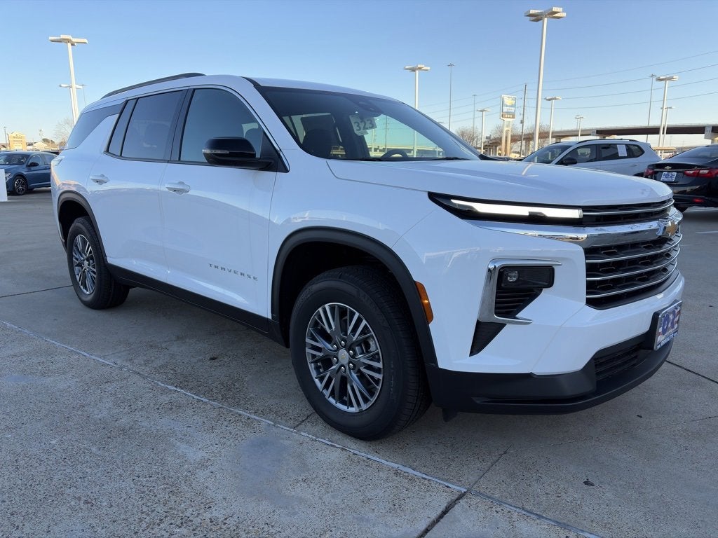 2025 Chevrolet Traverse LT