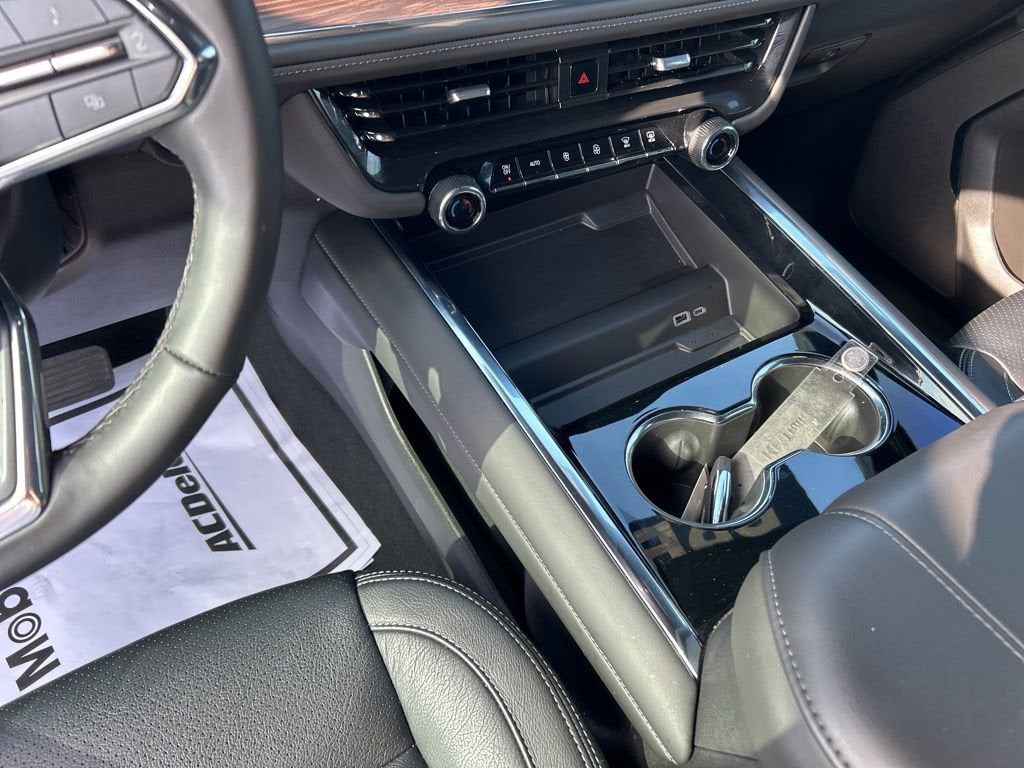 2025 Chevrolet Tahoe LS