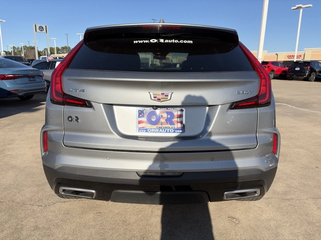 2024 Cadillac XT4 Premium Luxury