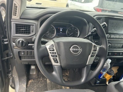 2023 Nissan Titan SV