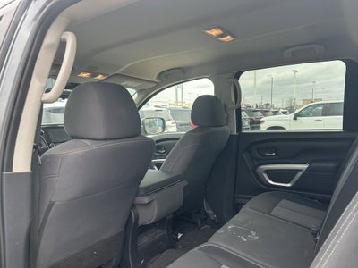 2023 Nissan Titan SV