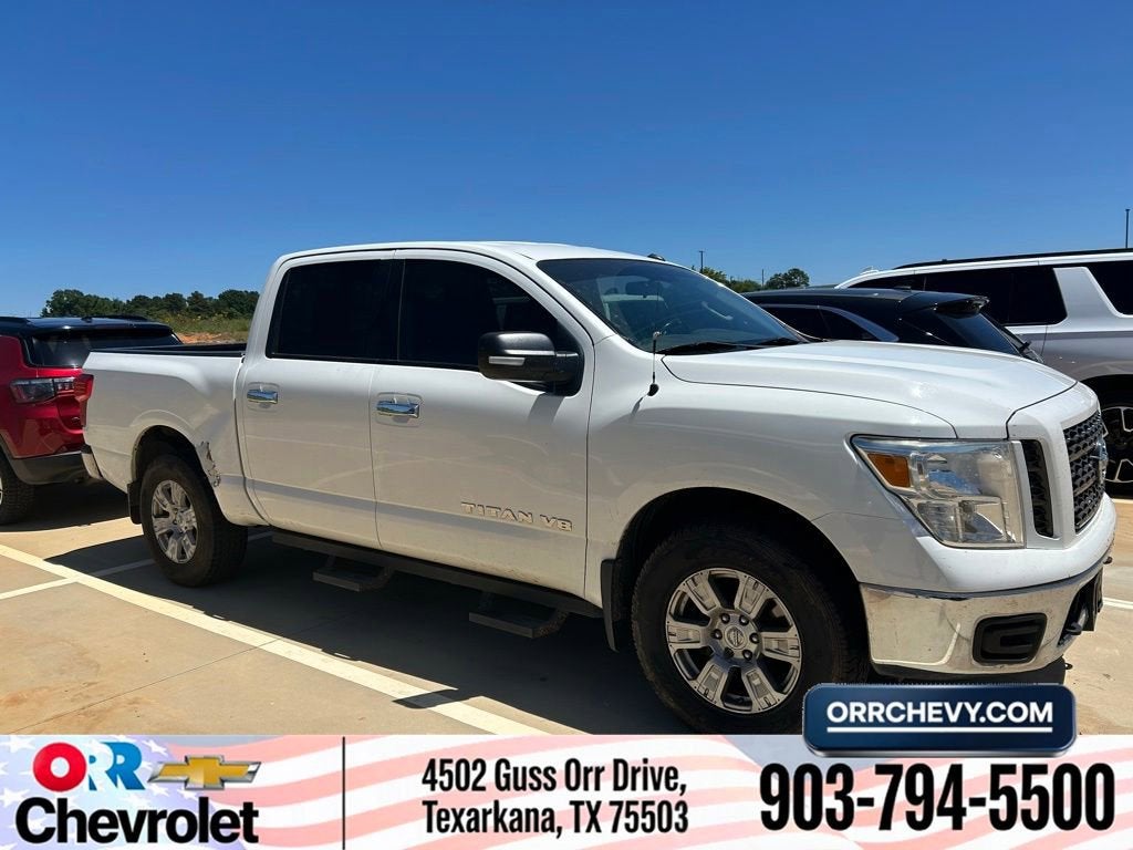 2019 Nissan TITAN SV