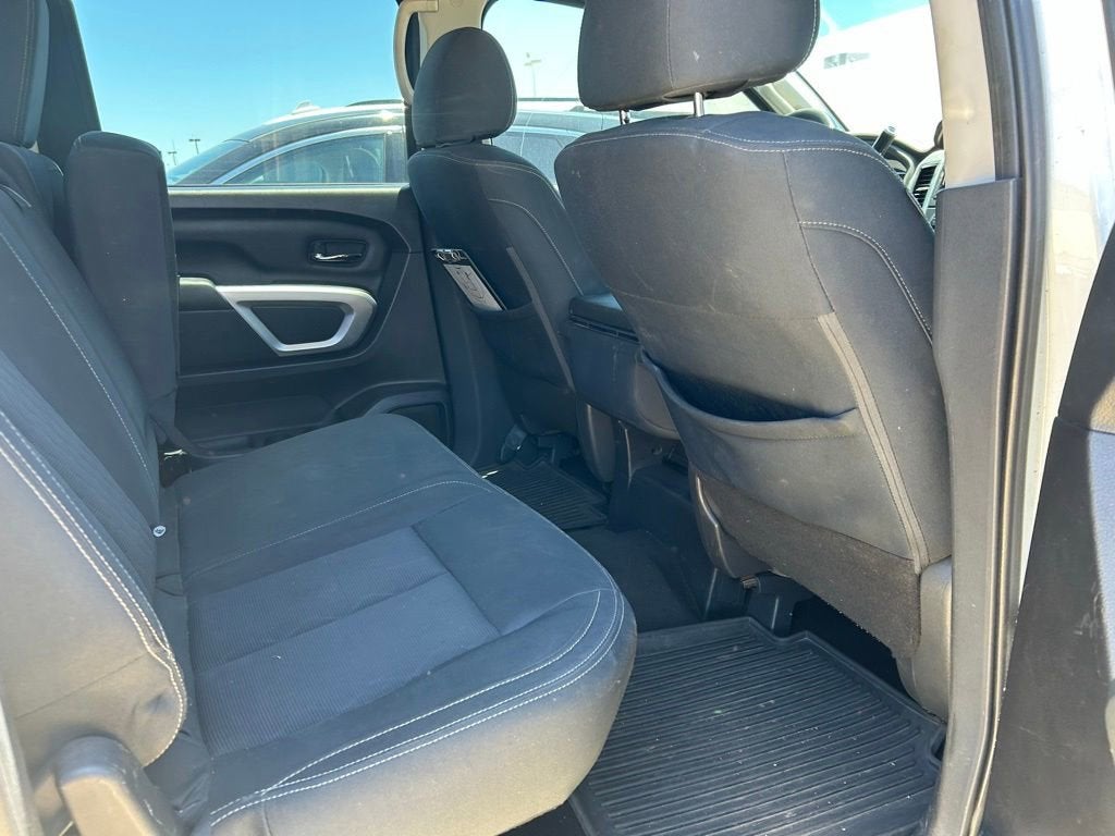 2019 Nissan TITAN SV