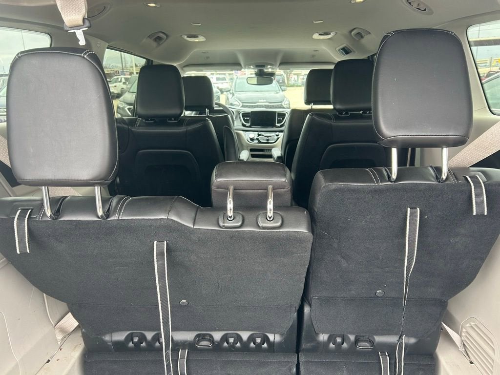 2023 Chrysler Pacifica Hybrid Touring L