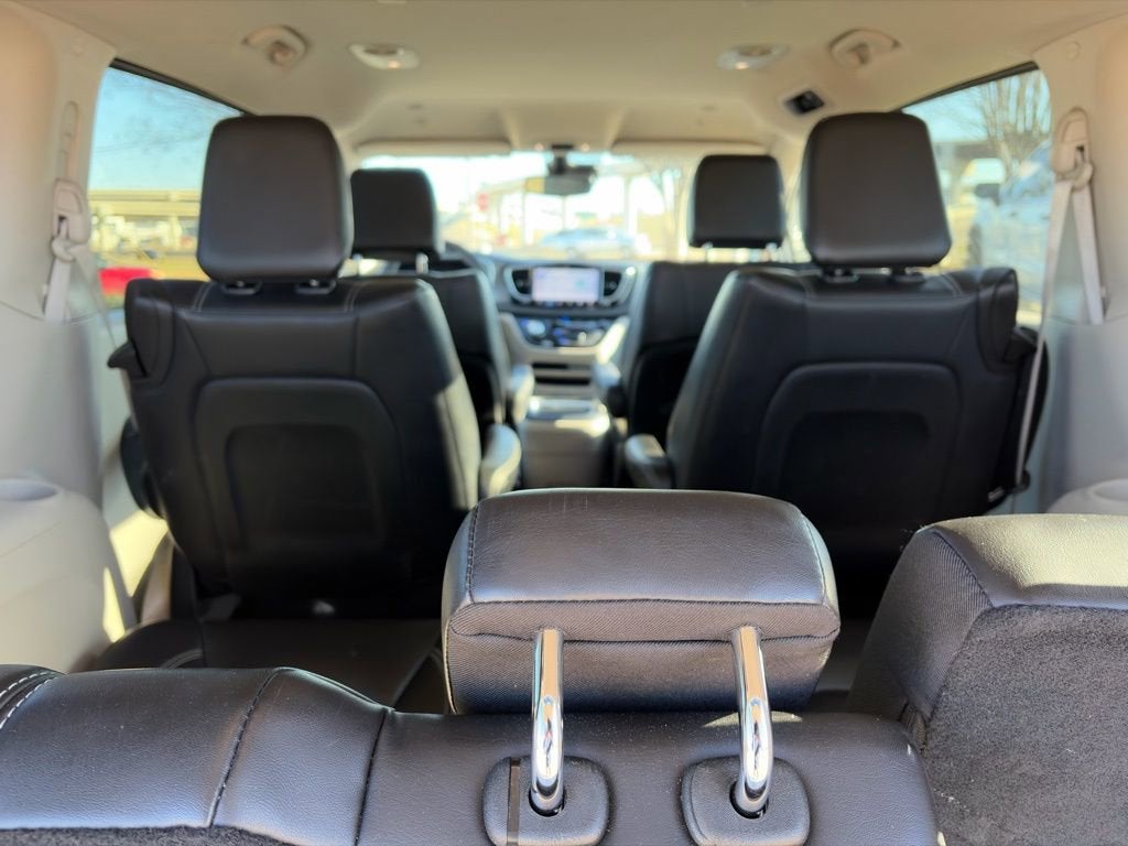 2023 Chrysler Pacifica Hybrid Touring L