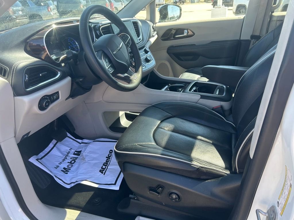 2023 Chrysler Pacifica Hybrid Limited