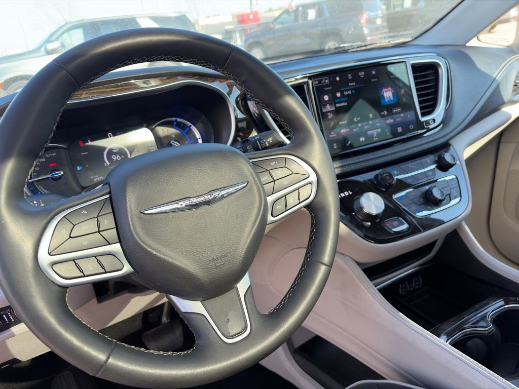 2023 Chrysler Pacifica Hybrid Limited