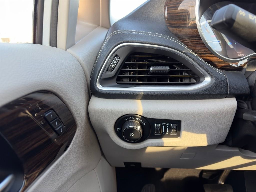 2023 Chrysler Pacifica Hybrid Limited