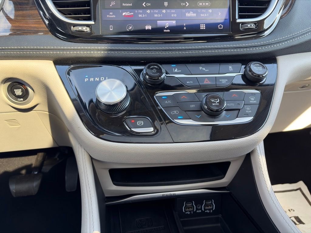 2023 Chrysler Pacifica Hybrid Limited