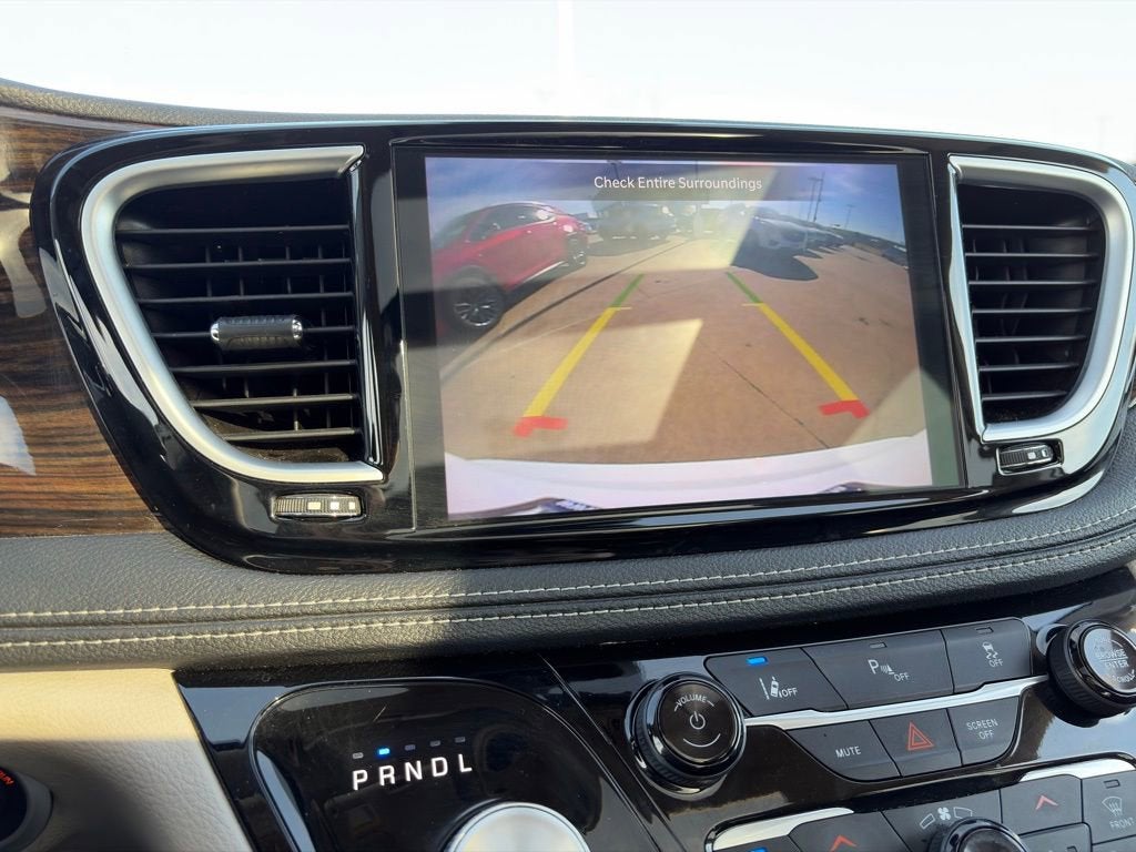 2023 Chrysler Pacifica Hybrid Limited