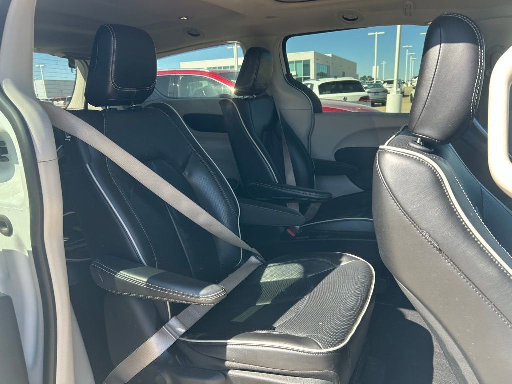 2023 Chrysler Pacifica Hybrid Limited