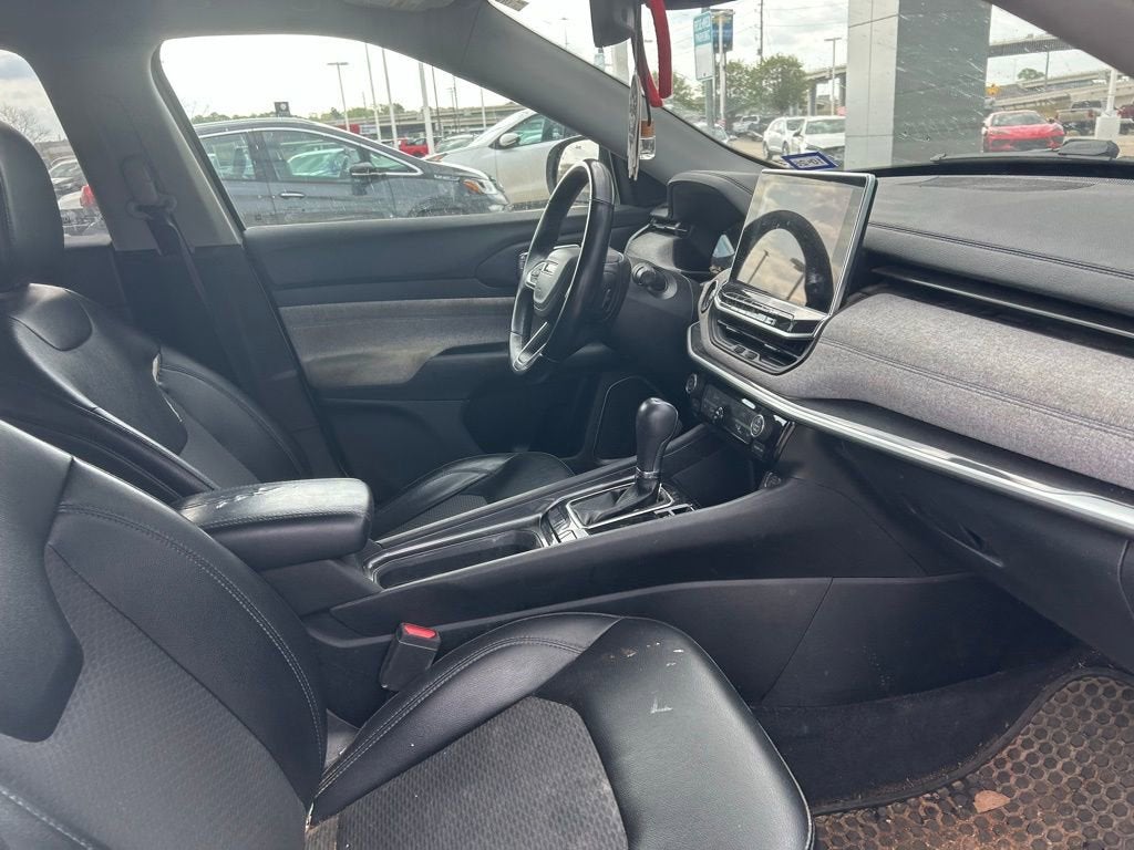 2022 Jeep Compass Latitude FWD