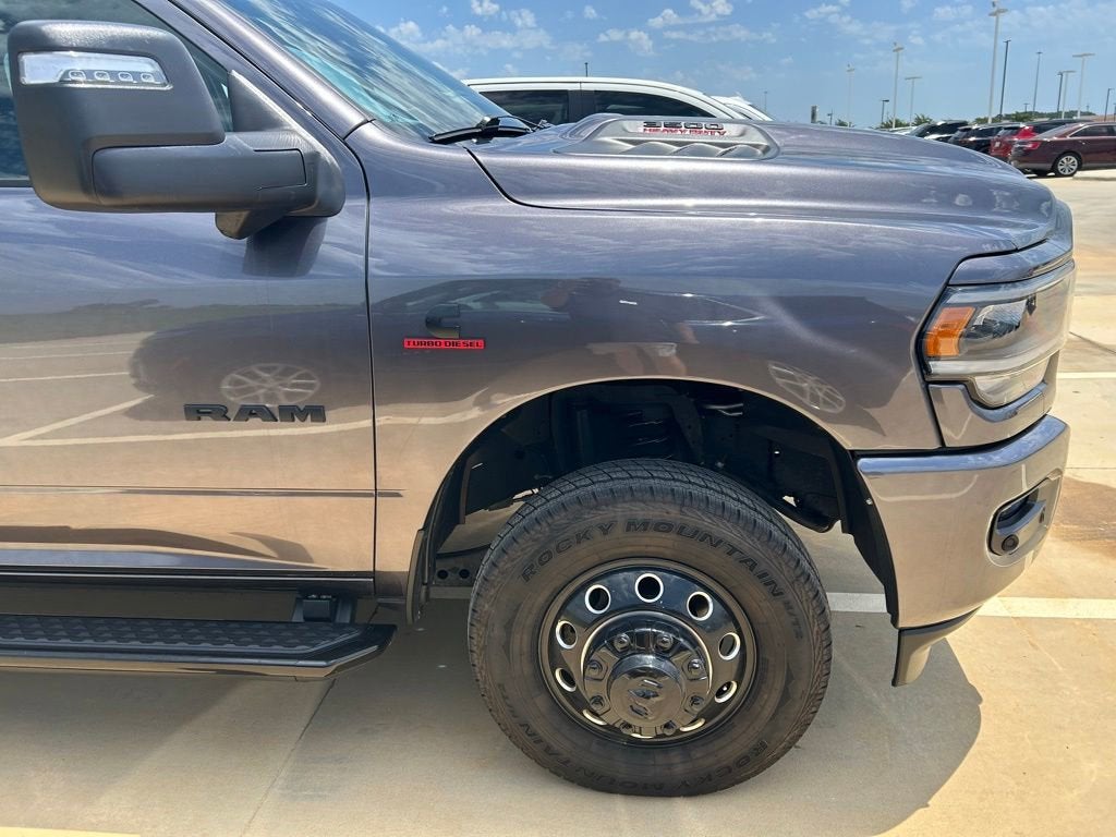 2024 RAM 3500 Laramie Crew Cab 4x4 8' Box