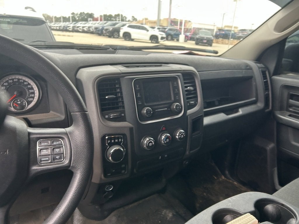 2023 RAM 1500 Classic Tradesman Crew Cab 4x4 5'7" Box