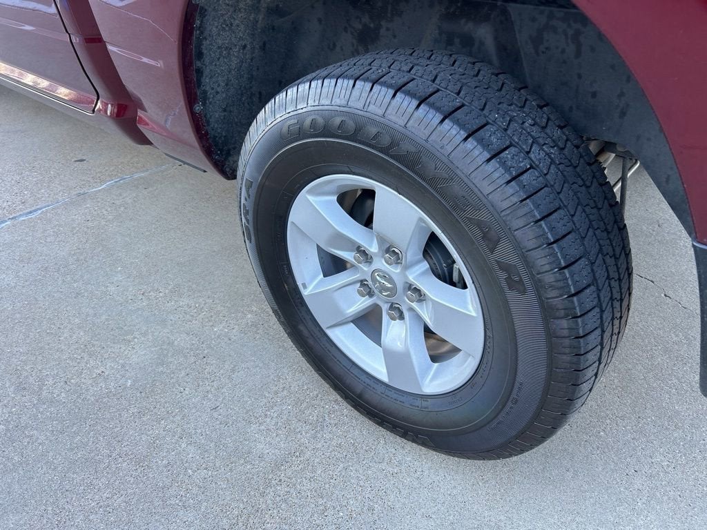 2023 RAM 1500 Classic Tradesman Crew Cab 4x4 5'7" Box