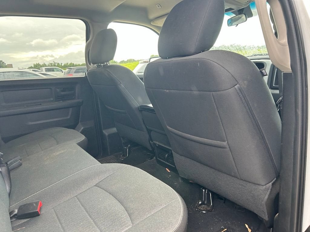 2022 RAM 1500 Classic Tradesman Crew Cab 4x4 5'7" Box