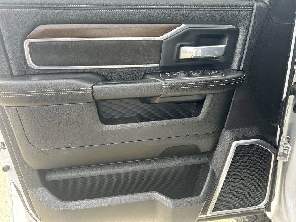 2022 RAM 2500 Laramie Crew Cab 4x4 6'4" Box