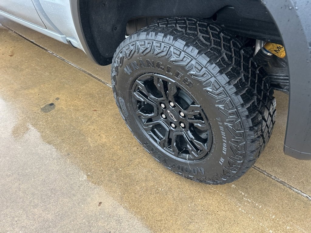 2025 Chevrolet Silverado 1500 ZR2