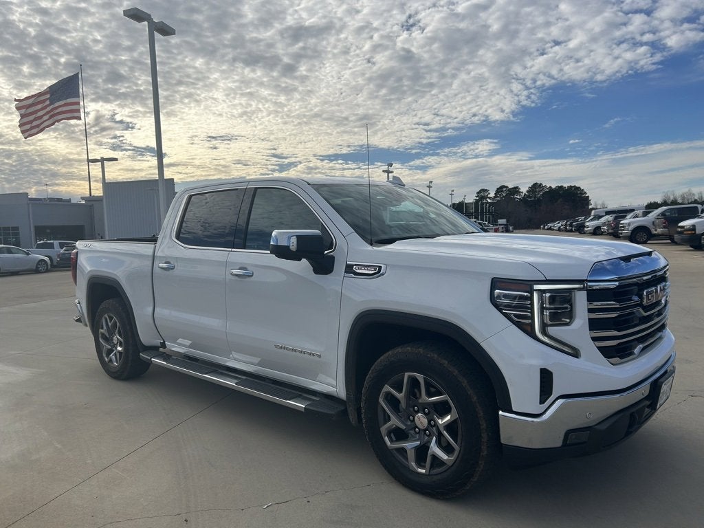 2022 GMC Sierra 1500 SLT
